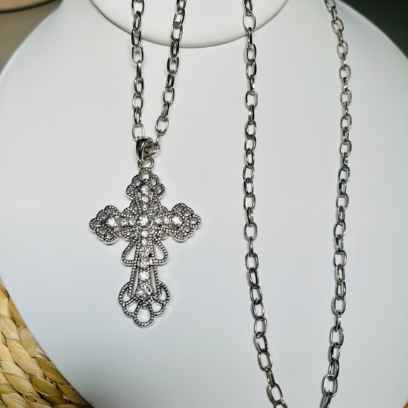 Beautiful Ornate Crystal Filigree Cross Necklace - Picture 10 of 11